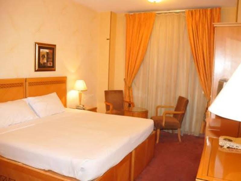 Qasr Al Ansar Golden Tulip Hotel Medina Exterior photo