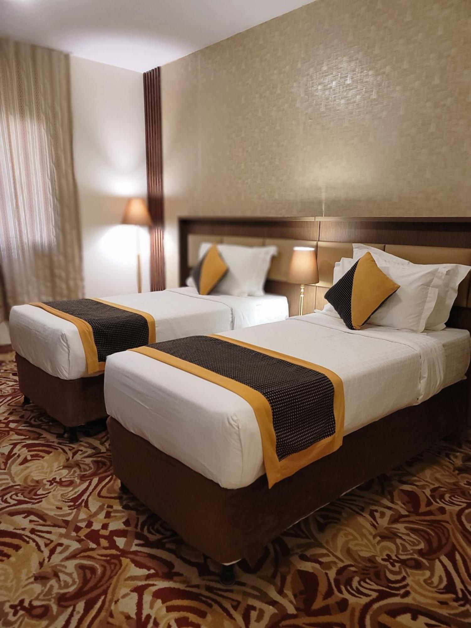Qasr Al Ansar Golden Tulip Hotel Medina Exterior photo