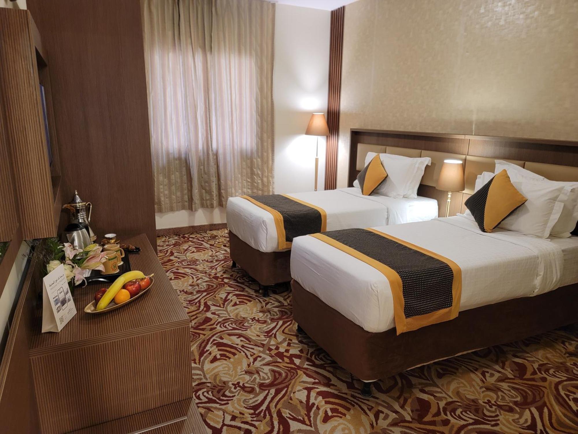 Qasr Al Ansar Golden Tulip Hotel Medina Exterior photo