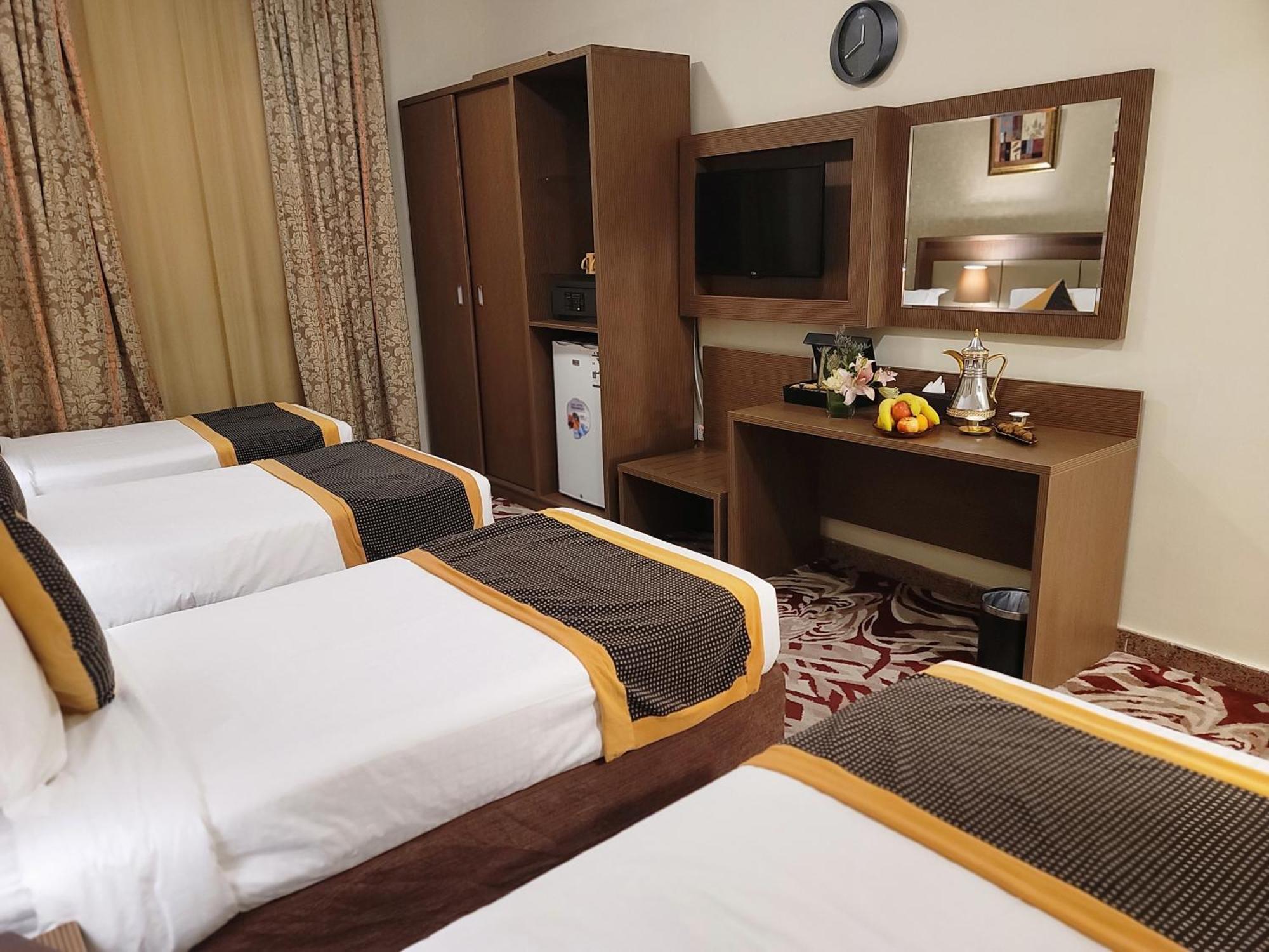 Qasr Al Ansar Golden Tulip Hotel Medina Exterior photo